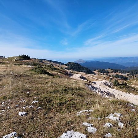 Carobna Kuca Jahorina Villa Bagian luar foto