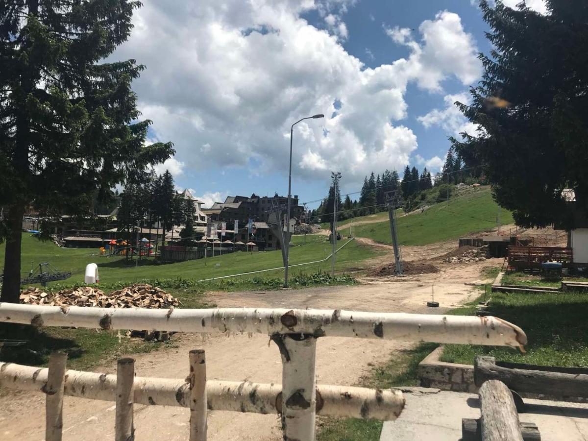 Carobna Kuca Jahorina Villa Bagian luar foto