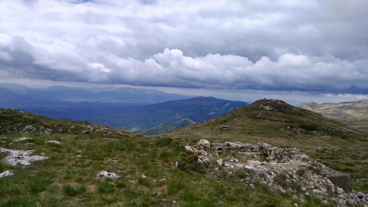 Carobna Kuca Jahorina Villa Bagian luar foto