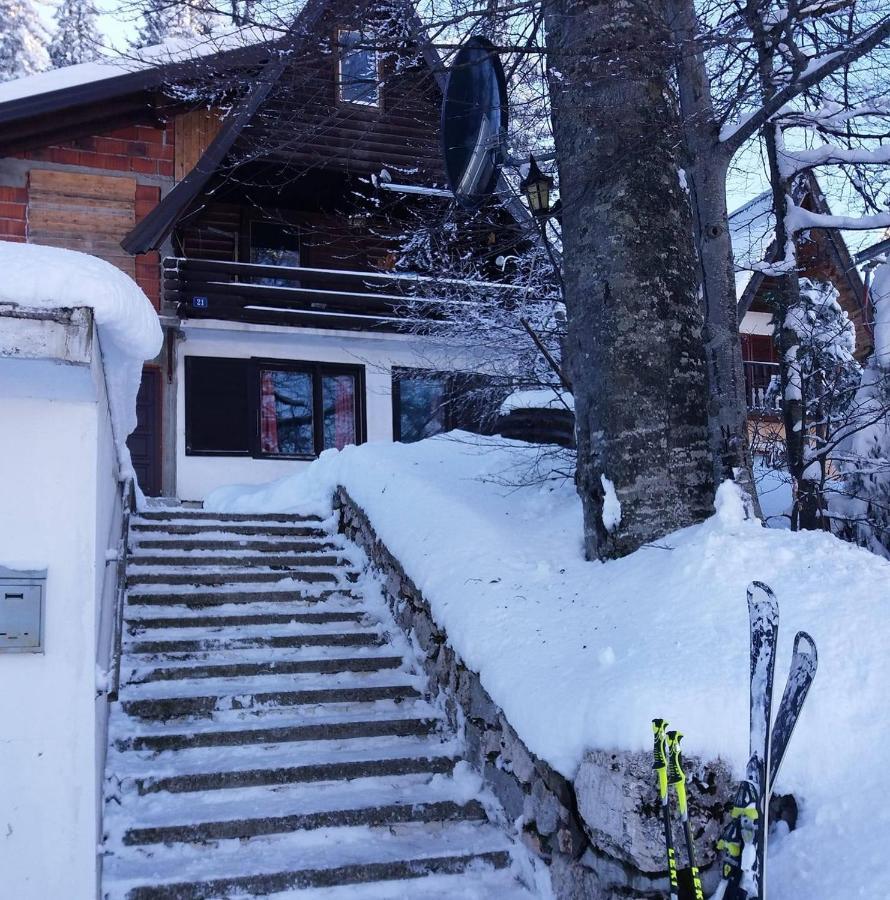 Carobna Kuca Jahorina Villa Bagian luar foto